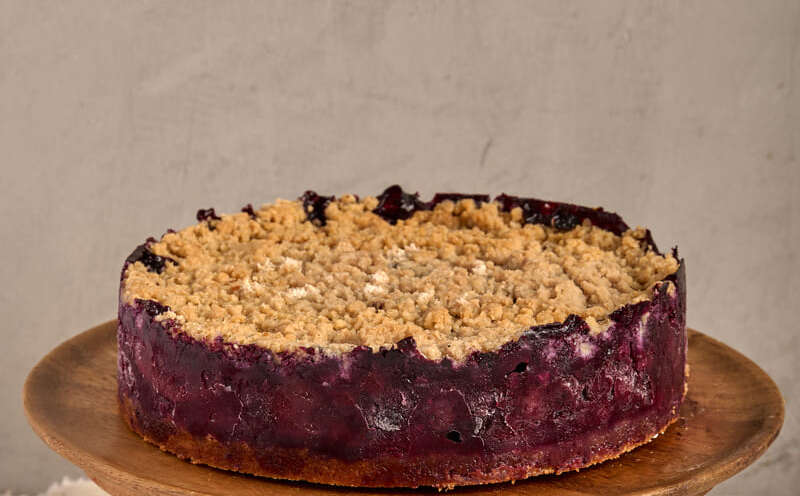 APPLE & BERRY ALMOND CRUMB PIE